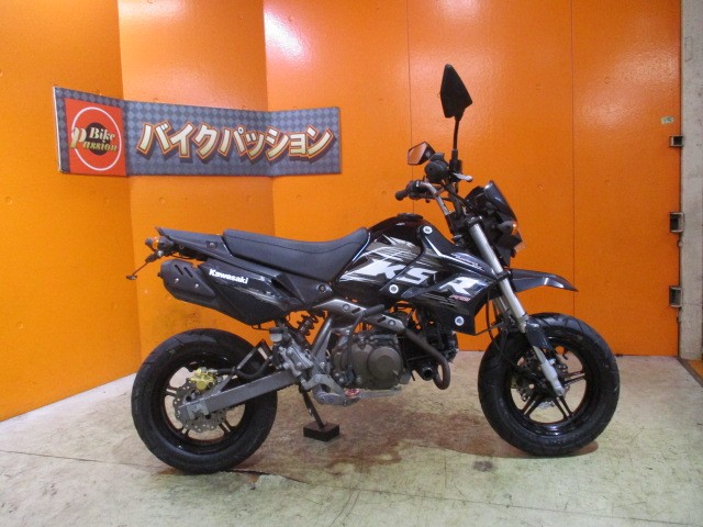 横から見てもこの通り状態グッド！！Ｒ周りすっきりのフェンダーレス済み！これは嬉しいカスタム！！